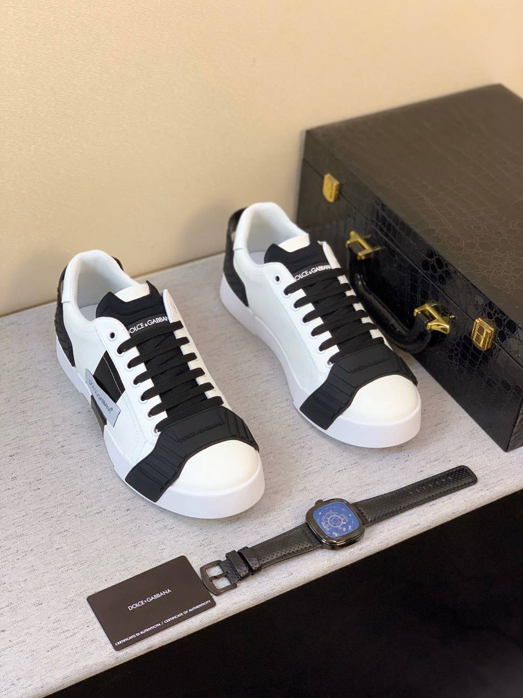 D*G sneaker